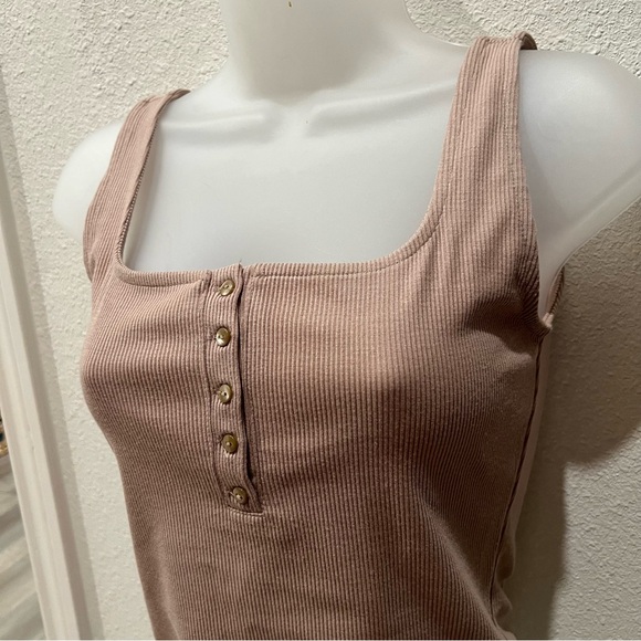 Express - Tan Button Top Ribbed Bodysuit - Picture 2 of 4